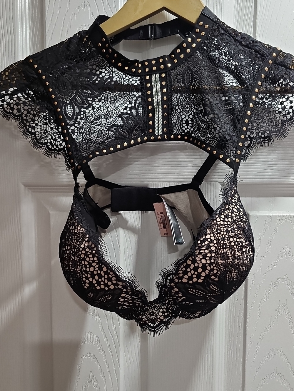 Victoria's Secret Black Lace Studded High-Neck Push-Up Bra/ With Travel Bag